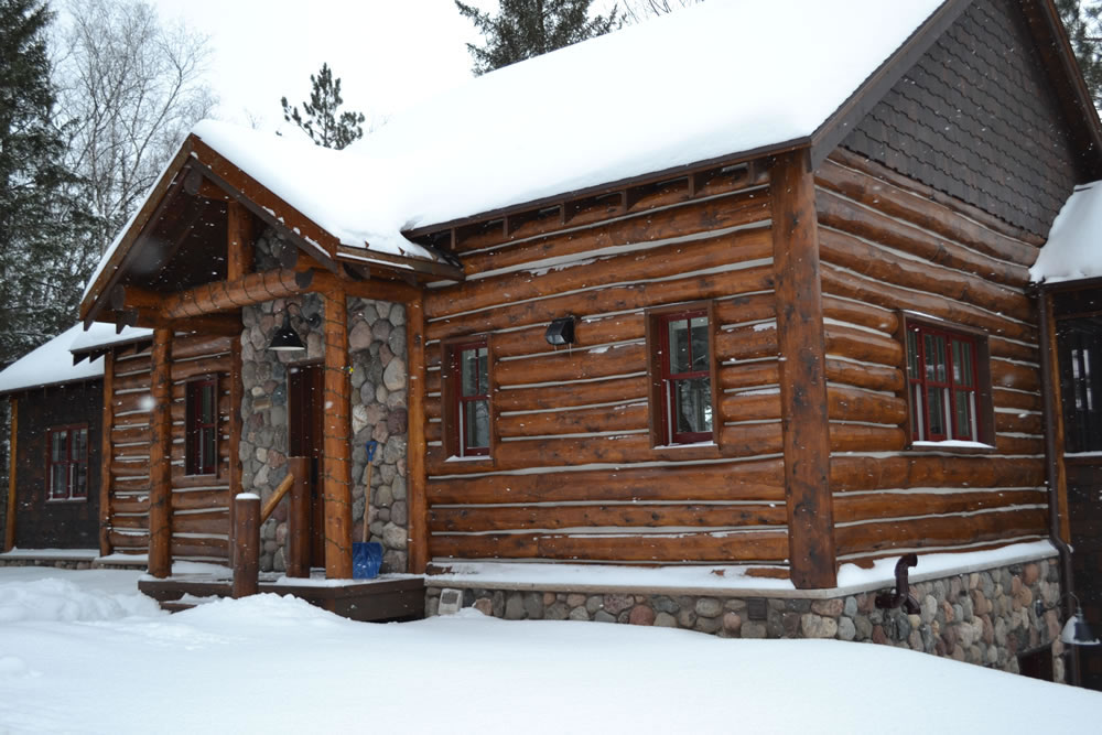 hand_hewn_cedar_log_siding_cabin_rustic Enterprise Wood Products