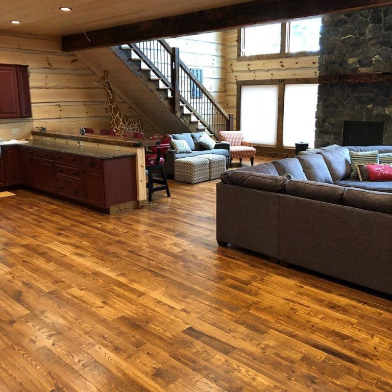 Century Sawn_Red_Oak_Tongue_and_Groove_Endmatch_Micro_Bevel_Flooring_Natural_Edge_Interior Century Sawn_Red_Oak_Tongue_and_Groove_Endmatch_Micro_Bevel_Flooring_Natural_Edge_Interior